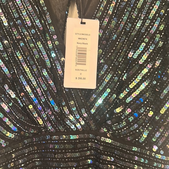 NWT One33 social sequin romper short sleeve black blue size 0 - Picture 4 of 4